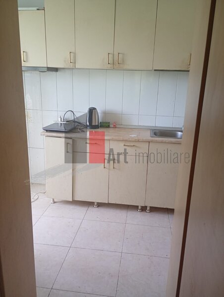 Basarabia, apartament 2 camere, 2 balcoane,