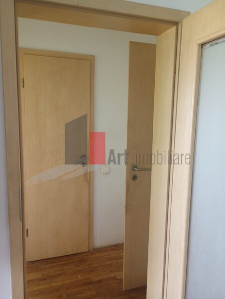 Basarabia, apartament 2 camere, 2 balcoane,
